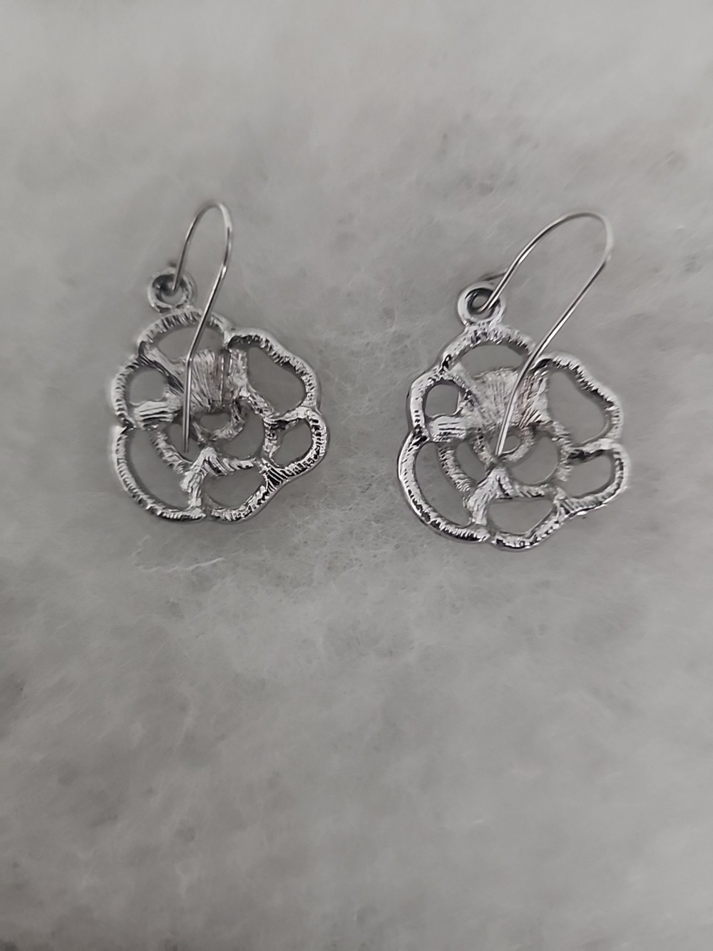 Sparkle Silver-toned Drop‎ Earrings. EUC - Picture 6 of 7